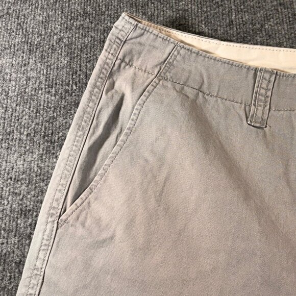 Old Navy Shorts Men's 42 Lived in straight grey chino style NWT - Picture 5 of 12